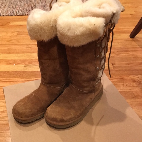 UGG Australia Upside Boot - LIKE NEW!! - Picture 5 of 7